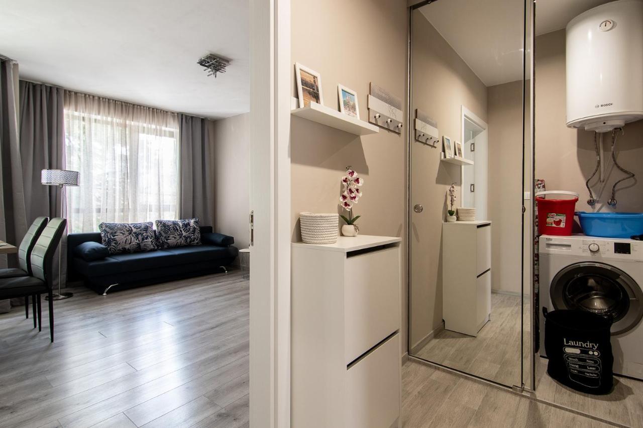 Appartement Cozy Flats Nearby Center Free Park Area à Varna Extérieur photo