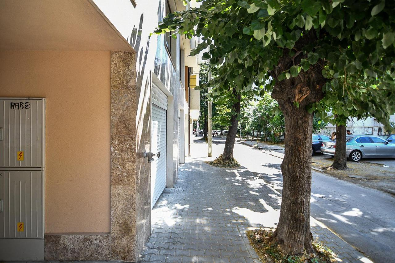 Appartement Cozy Flats Nearby Center Free Park Area à Varna Extérieur photo