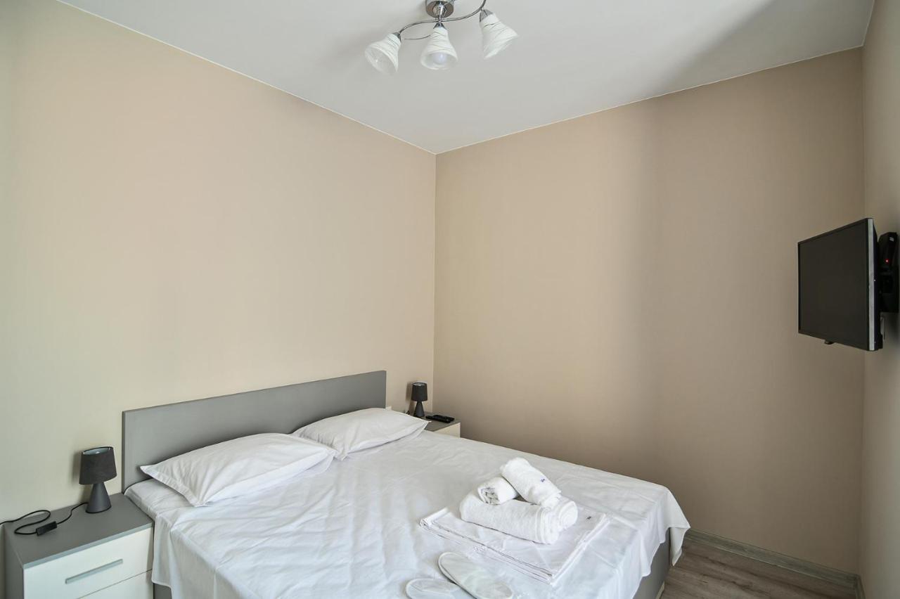Appartement Cozy Flats Nearby Center Free Park Area à Varna Extérieur photo