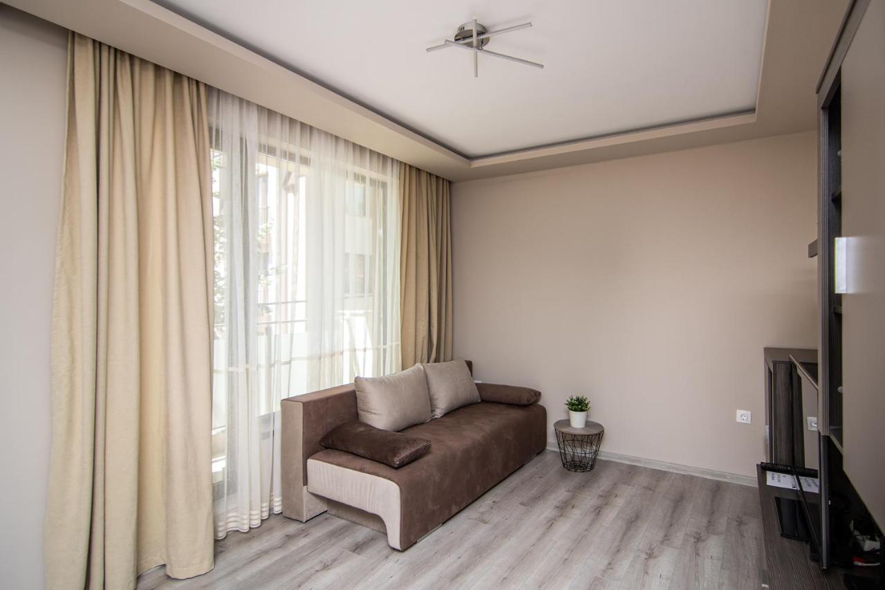 Appartement Cozy Flats Nearby Center Free Park Area à Varna Extérieur photo