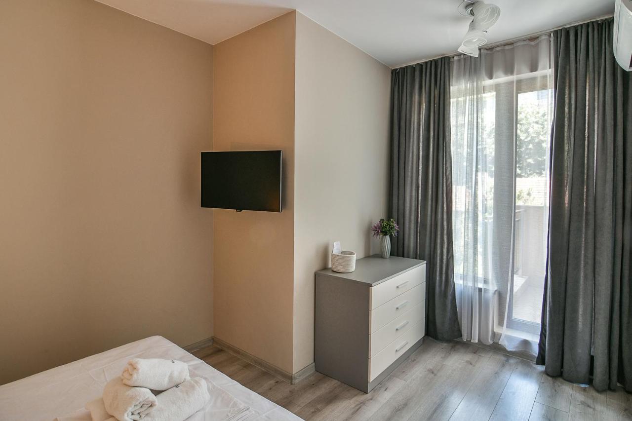Appartement Cozy Flats Nearby Center Free Park Area à Varna Extérieur photo